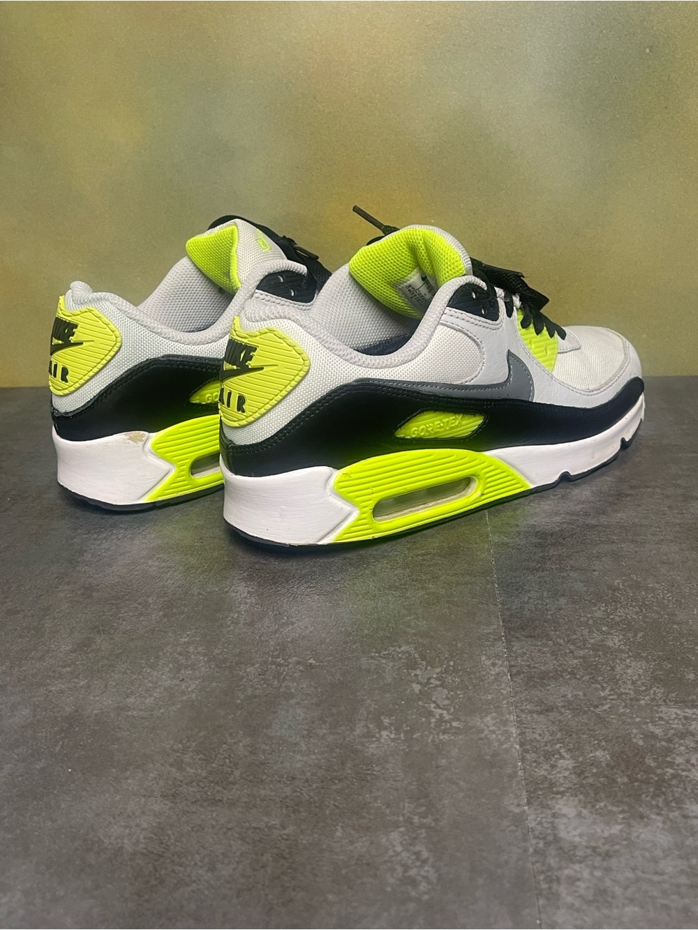 Nike Air Max 90 GTX Men's Sneakers Volt Summit White Cool Grey Size 8.5 - Picture 12 of 16